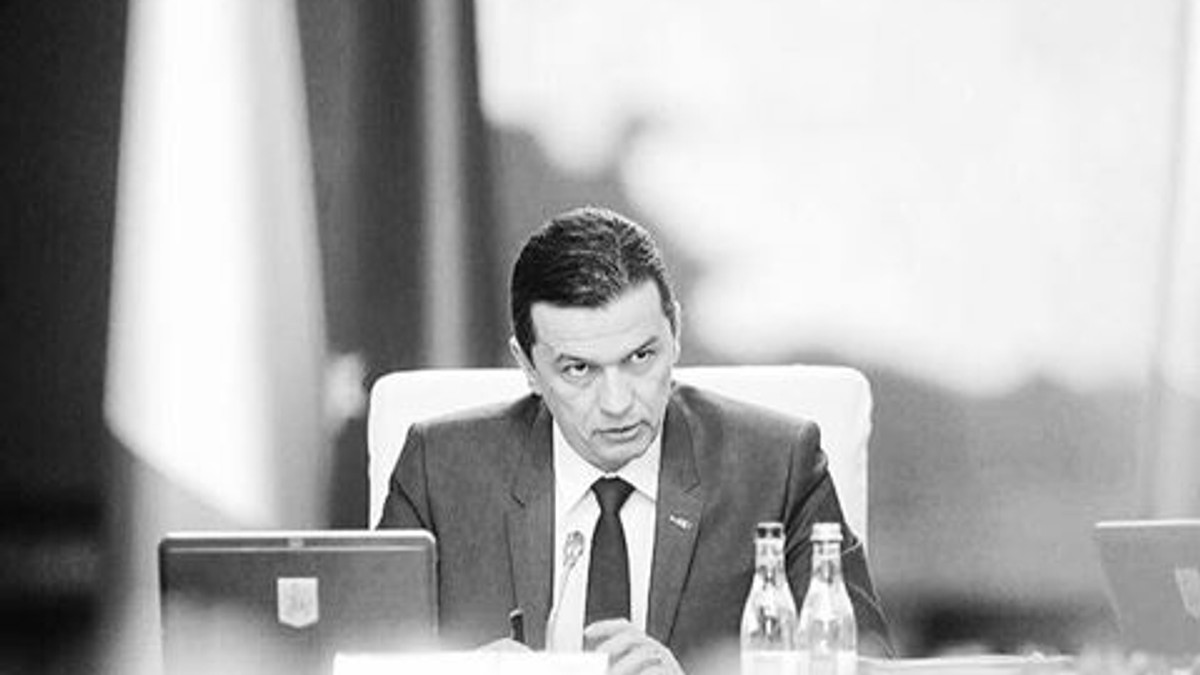 Criza politică continuă