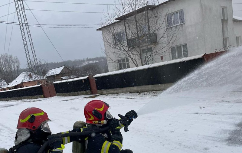 Mesaj Ro-Alert în județul Vâlcea, după ce o țeavă de gaz a fost ruptă într-un accident rutier