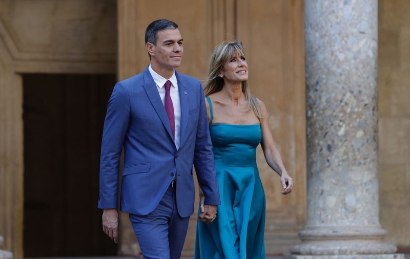 Soția premierului Pedro Sánchez trimisă în judecată și lăsată fără pașaport. Guvernul spaniol și poliția au luat foc după motivarea judecătorului