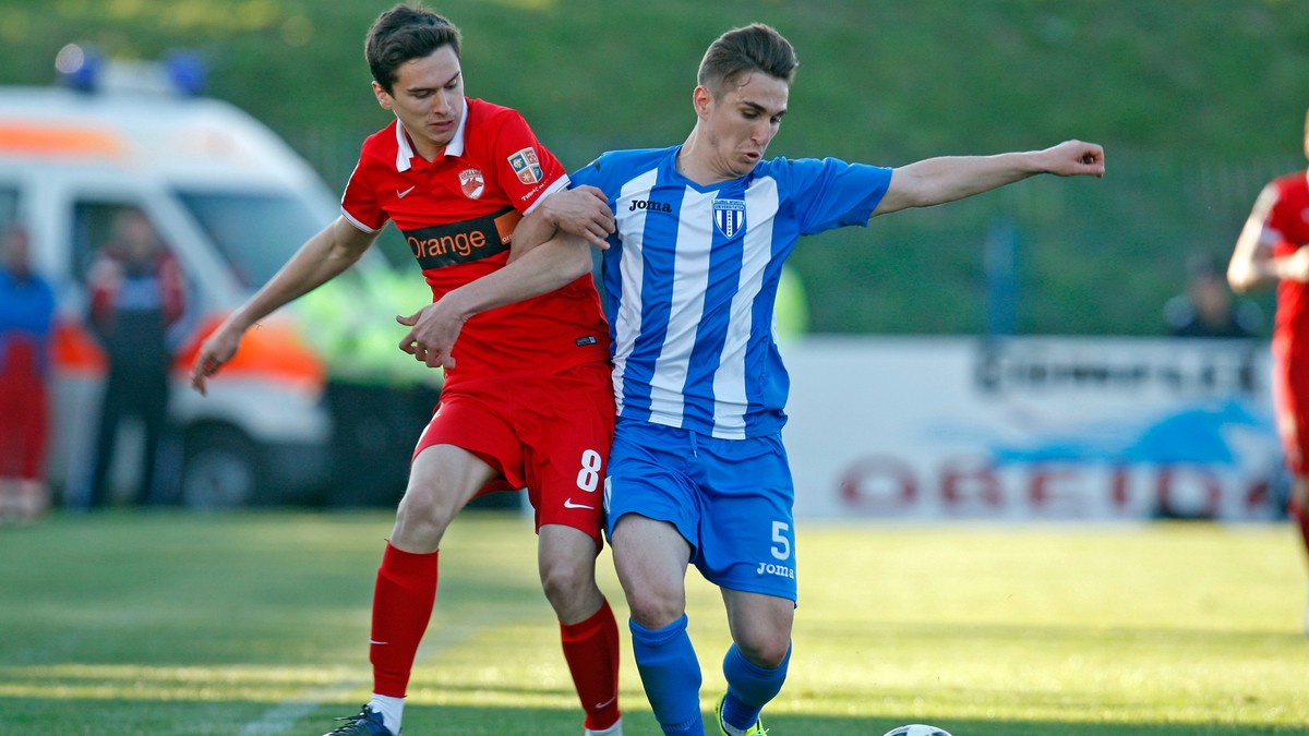 fundașul stânga Bogdan Vătăjelu s-a transferat la Sparta Praga, în prima ligă din Cehia.