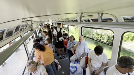 Tramvaiele Tatra, unele dintre cele mai longevive vehicule din transportul public bucureștean, ies definitiv din circulație după 53 de ani