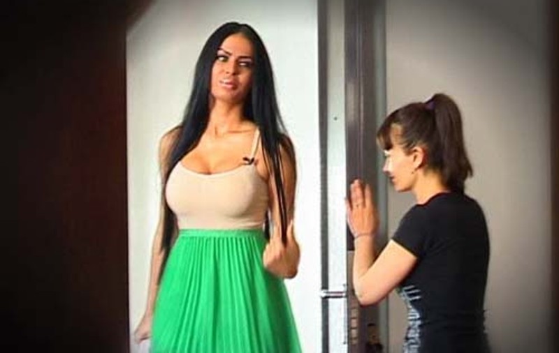 Îți vine să crezi? Uite ce bunăciune i-a dus Anamaria Prodan lui Reghe în casă