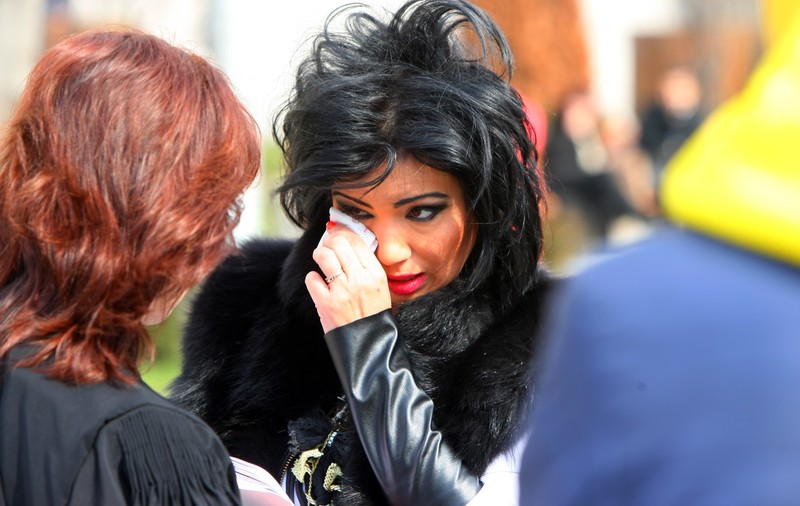 Adriana Bahmuțeanu ține seminarii de dezvoltare persoanlă, după seria de 5 divorțuri cu Silviu Prigoană. «Am ținut doliu după căsnicia mea moartă, i-am făcut colivă și i-am aprins lumânări»