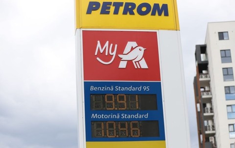 O stație Petrom care are afișate prețurile la benzină și motorină. Foto: Libertatea/ Dumitru Angelescu