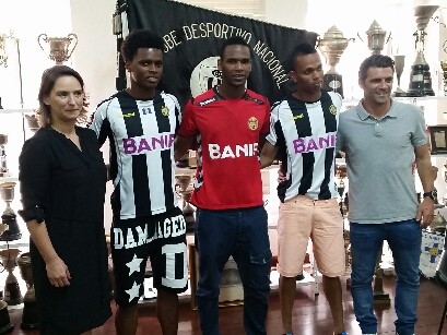 Nuno Rocha a fost prezentat de Nacopnal Madeira pe site-ul oficial al clubului. FOTO: cdnacional.pt