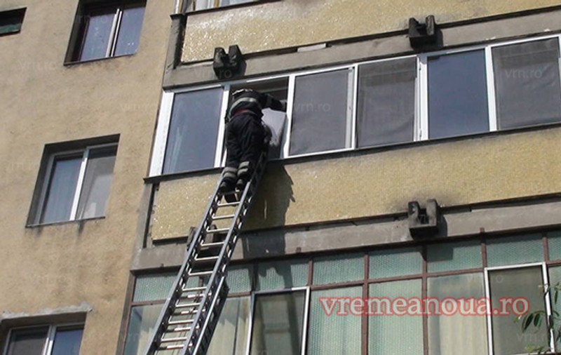 Un bârlădean a fost găsit în stare de putrefacție în casă. Vecinii au spus că fata lui nu l-a mai băgat în seamă de câteva luni