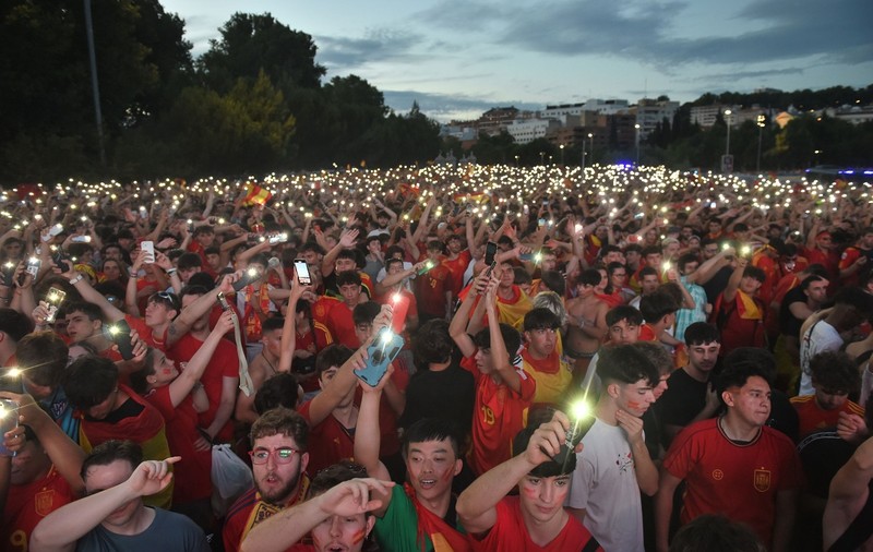 Toată Spania a sărbătorit în stradă victoria naționalei la EURO 2024. „Au jucat mai bine decât orice altă echipă. A fost extraordinar!” VIDEO