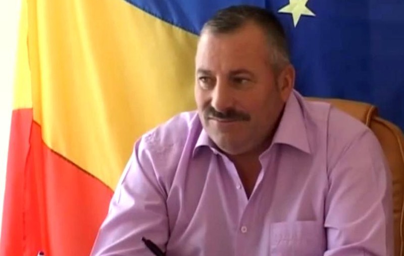 Primarul din Urechești - Vrancea acuzat de incendierea unor ferme, din răzbunare politică, a fost arestat