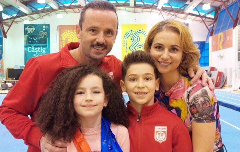 Afecțiunea de care suferă fiica lui Marius Urzică. Simona, dezvăluiri în lacrimi la Power Couple România: „Este operată pe urechiușa stângă”