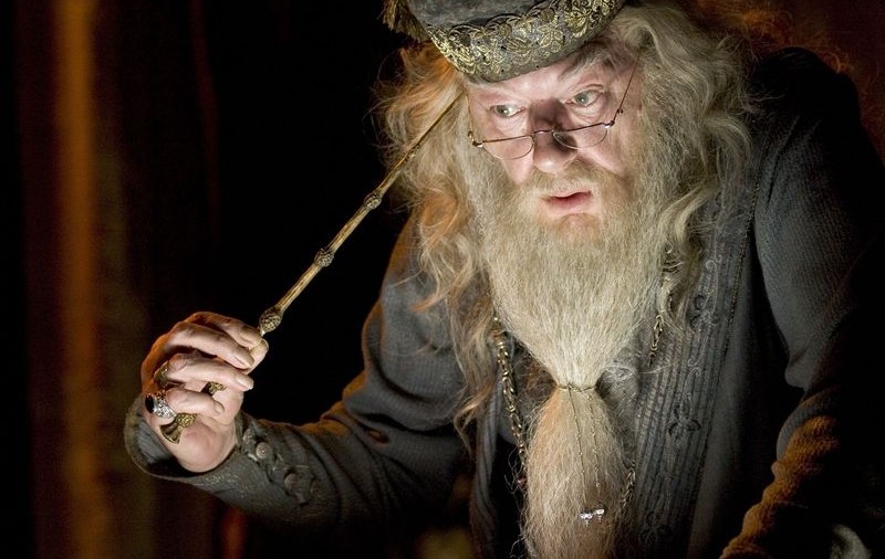 Actorul Michael Gambon a devenit tată la 68 de ani