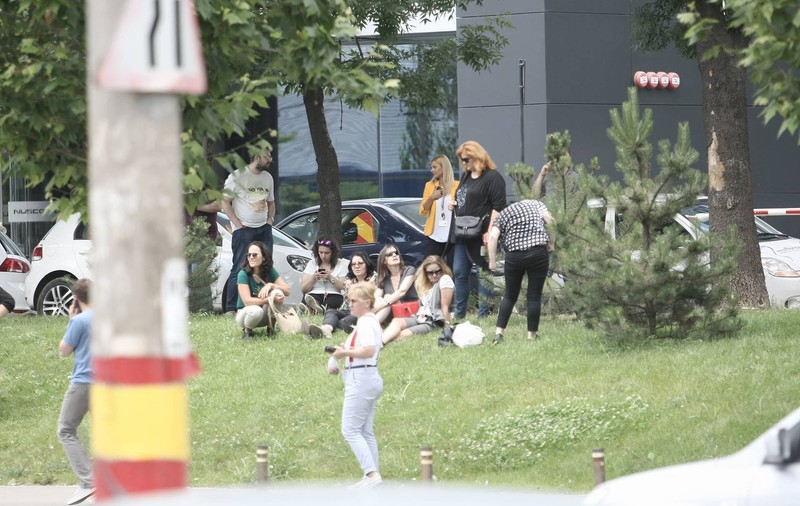 Alertă cu bombă lângă un mall din Capitală. Paznicul a fost cel care ”a făcut o glumă” | UPDATE