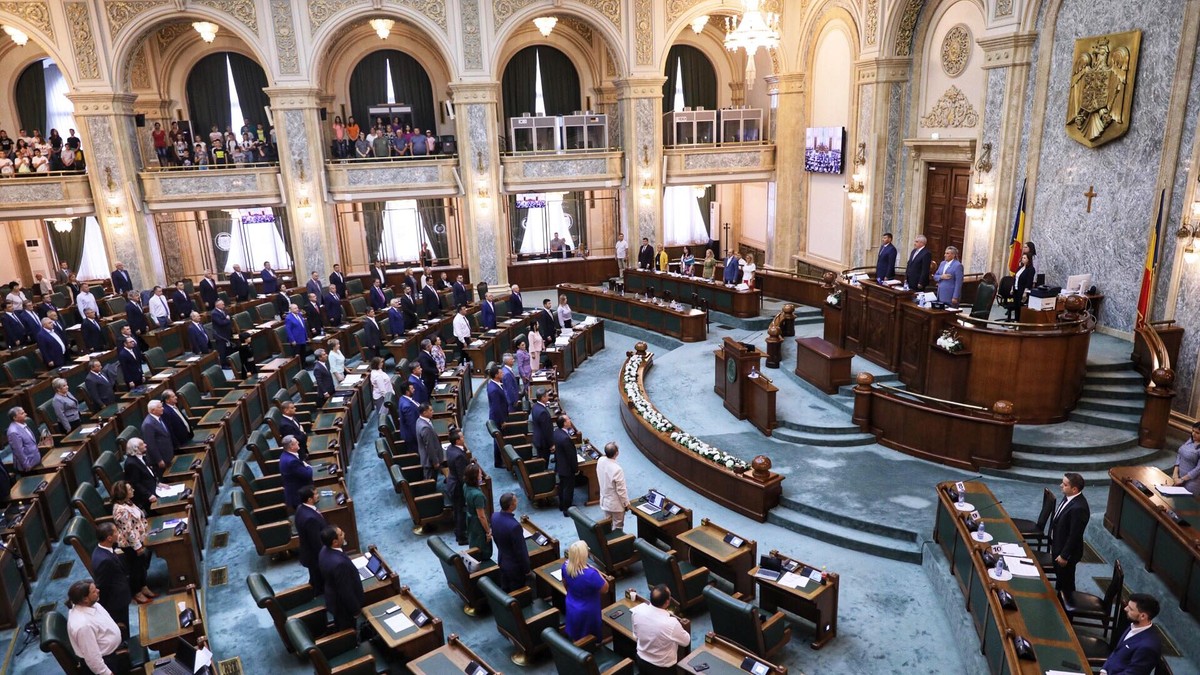 Senatul a respins ordonanța care elimina taxele impuse prin OUG 114. Plenul Senatului