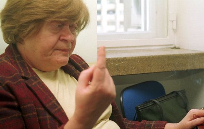 Fostul consilier prezidenţial Zoe Petre, internată de urgenţă la spital. A făcut atac vascular cerebral