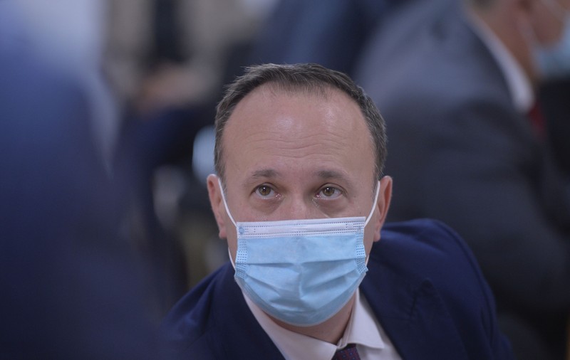 G4 Media: Ministrul finanțelor, Adrian Câciu, propagandă plătită pentru compania chineză Huawei. Unele articole au fost mascate