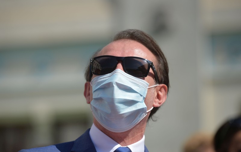 Florin Cîțu pârjolește posturile la stat și otrăvește sinecurile. Pentru ce?