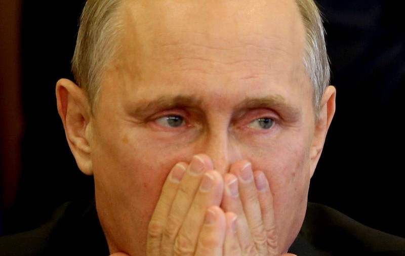Vladimir Putin a cântat la ACORDEON pentru O FEMEIE CELEBRĂ!