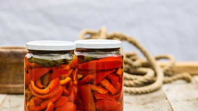 Gogoșari murați pentru iarna la borcan - rețete