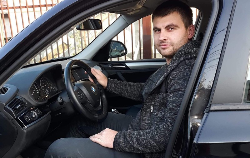 Un român de 28 de ani a murit pe un șantier din Belgia. Plecase în străinătate să le ofere un trai mai bun soției și celor doi copii mici/ FOTO
