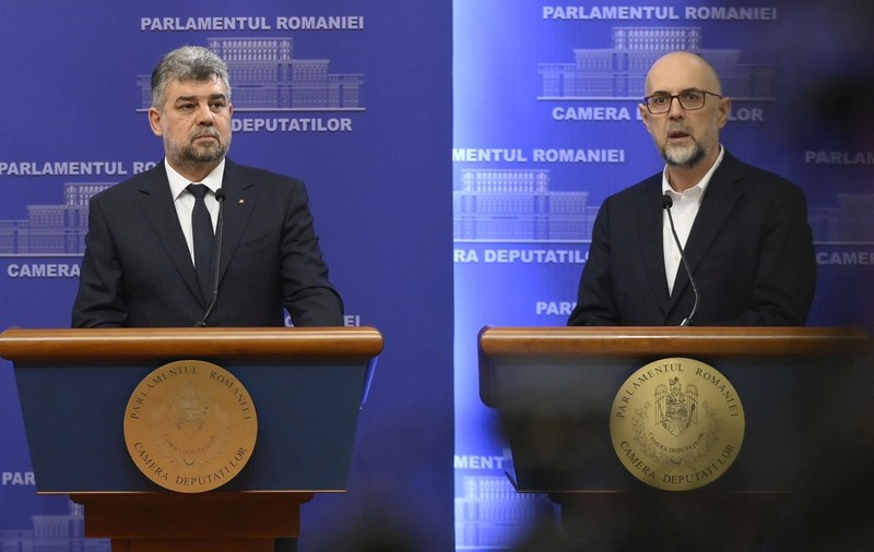 Kelemen Hunor a lipsit la Ziua Marinei, unde a fost prezent Klaus Iohannis: „Azi m-am întors din concediu”. Și Marcel Ciolacu a absentat