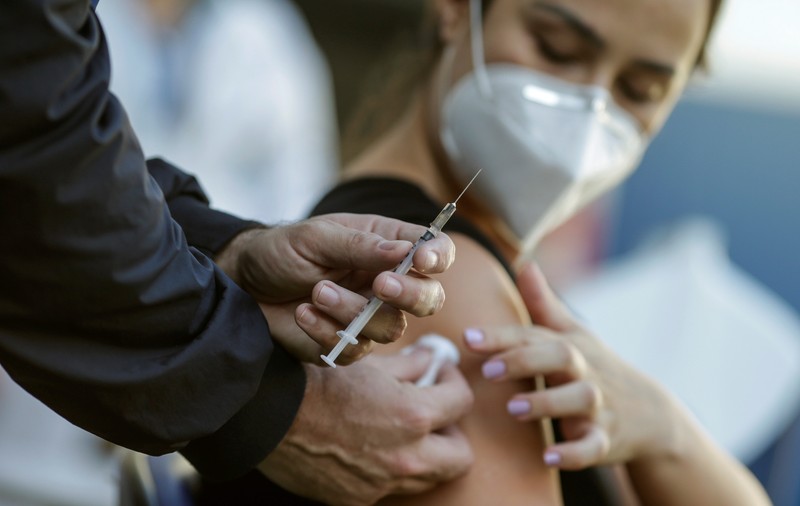 Peste 25.000 de persoane s-au vaccinat anti-COVID în ultimele 24 de ore