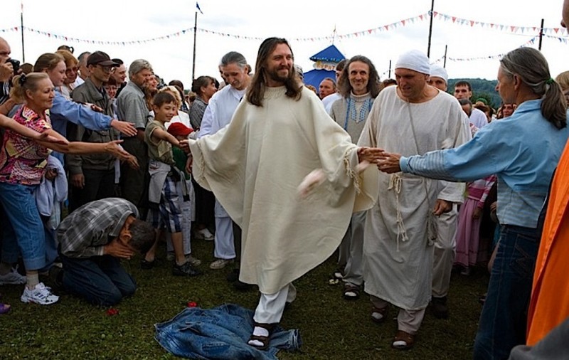 Un guru din Siberia, cu mii de adepți care îl considerau reîncarnarea lui Iisus, a fost arestat de forţele speciale. De ce e acuzat