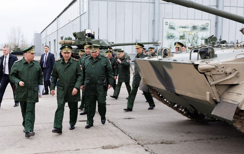 Rusia anunță o creștere a fraudelor în industria de armament, care dispune de „fonduri bugetare semnificative”