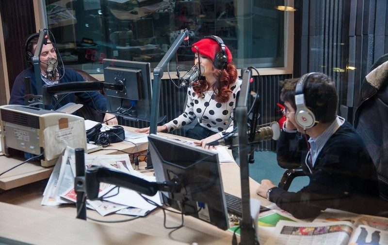 ELENA GHEORGHE, LUATĂ LA BANI MĂRUNŢI: "Ai voce. De ce cânţi în chiloţi?"