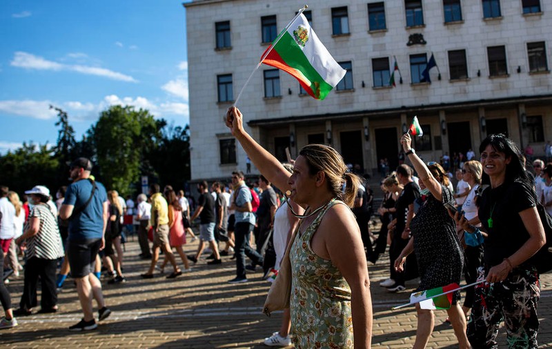 Proteste de amploare în Bulgaria. Mii de oameni au demonstrat la Sofia în fața Guvernului și a Parlamentului, cerând demisia premierului Borisov