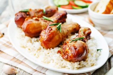 Pulpe de pui la cuptor cu risotto și ierburi aromate