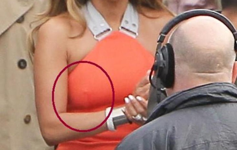 Cu sfârcurile la vedere, la o emisiune pentru tineri! Vezi ce vedetă a comis-o ... din nou! FOTO