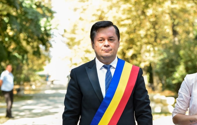 Marcel Romanescu, primarul PNL din Târgu Jiu, trece la PSD: „Timp de 7 ani nu am știut ce înseamnă sprijin din partea conducerii județene”