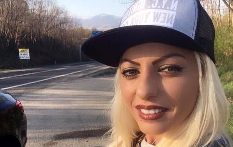 Nicoleta Guță și-a vopsit părul roz. Look-ul care o transformă total