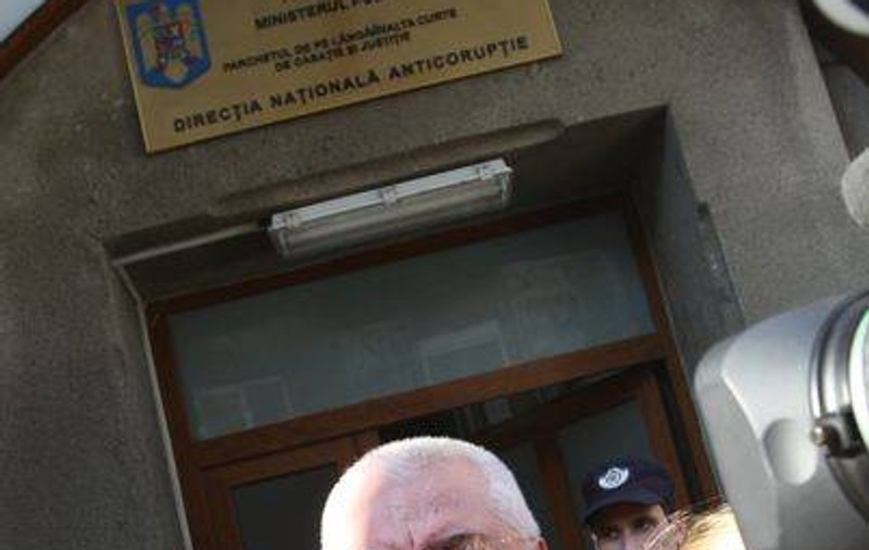 Dragomir, presat de familie să demisioneze! Crezi că ar trebui să plece?