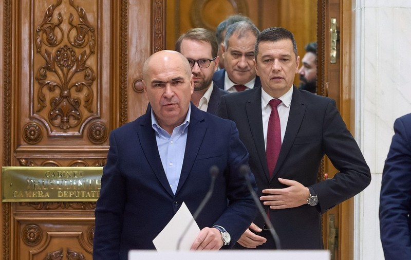 Primul scandal între echipele PSD, PNL, USR și UDMR pe creșterea taxelor: „Kelemen Hunor a propus ședințe de terapie, a fost o ploaie de invective”