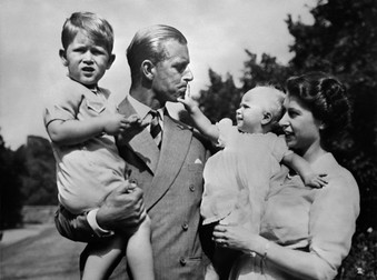 A avut patru copii cu prințul Philip: Prințul Charles (născut în 1948), Prințesa Anne (1950), Prințul Andrew (1960) și Prințul Edward (1964). Foto: Profimedia