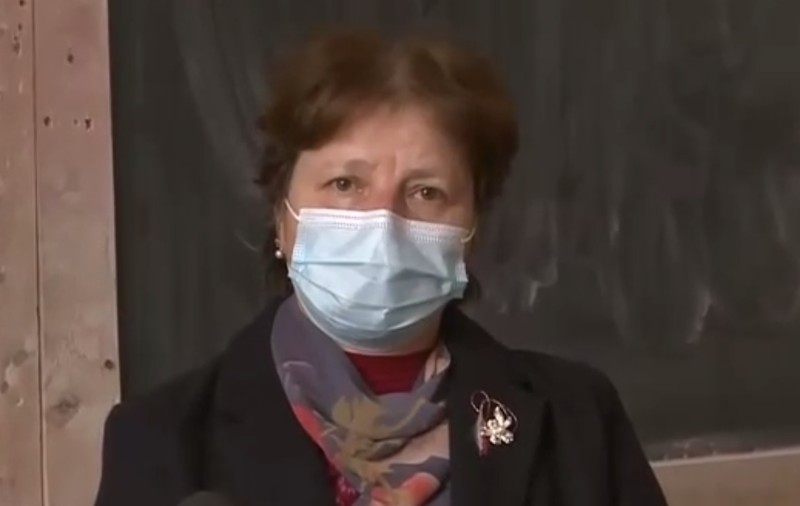 Prima reacţie a învăţătoarei  acuzată că a refuzat mărțișorul unui elev: "Cuvântul urât nici n-a existat în exprimarea mea"