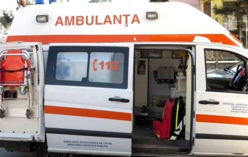Fată de 15 ani moartă în ambulanță, în drum spre spital. „Săptămâna trecută era premiată la fizică și matematică”