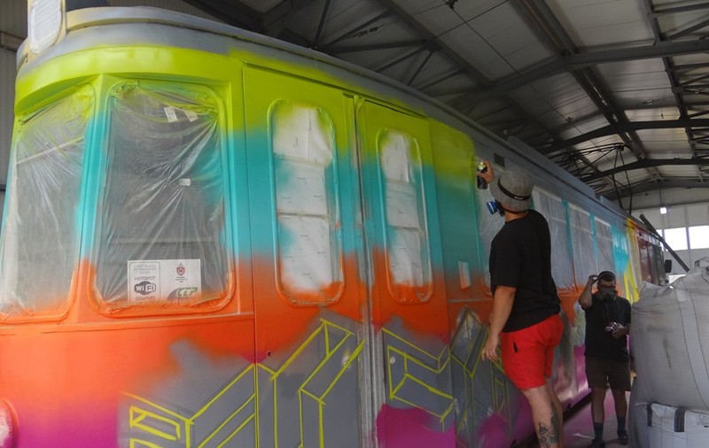 Vagon de tramvai, decorat cu graffiti de artiști celebri din Iași |FOTO