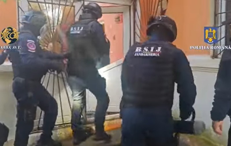 Românii duși din Mexic în America și puşi să cerşească şi să fure au strâns 5 milioane de dolari