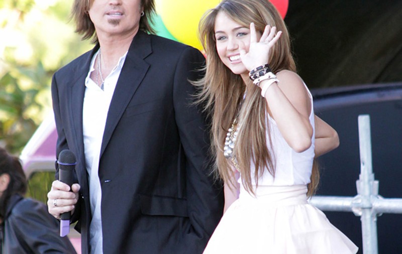 Tatăl lui Miley Cyrus: "Hannah Montana mi-a distrus familia"