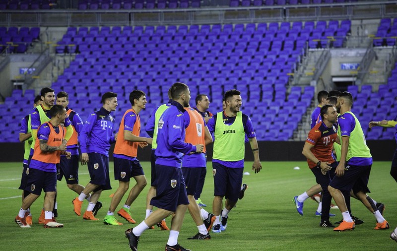 Tricolorii au efectuat antrenamentul oficial pe stadionul Netanya. Vizitați de Gabriel Tamaș / GALERIE FOTO&VIDEO