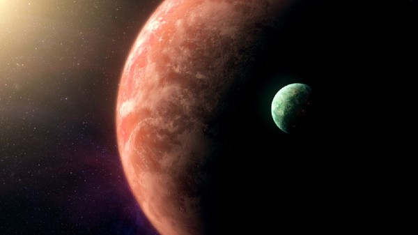 Planetă și lună lângă o stea strălucitoare