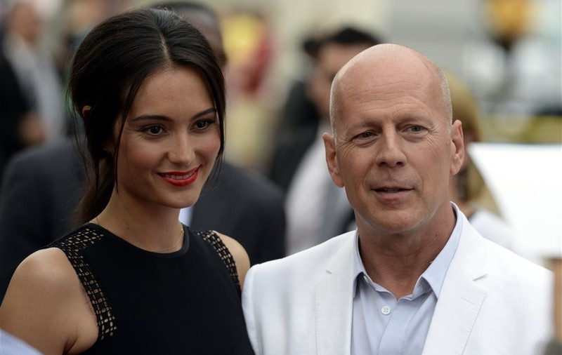 Mesajul transmis de soția lui Bruce Willis, diagnosticat cu demență, de ziua actorului: „Mi-am început ziua plângând”