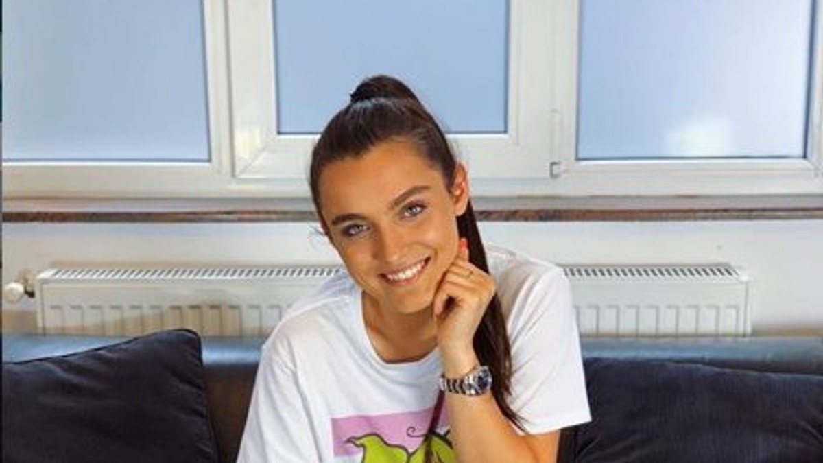 Cum arată fiica Andreei Esca în costum de baie. Alexia se distrează în Grecia