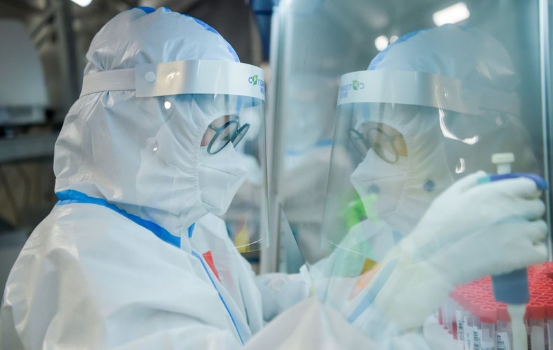 Ce arată primele studii despre eficiența vaccinurilor împotriva Omicron