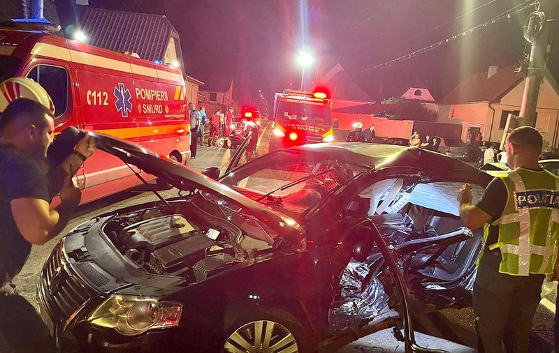 Un șofer băut și drogat care circula cu 125 km/h prin Oradea a rănit patru persoane, încercând să scape de polițiști