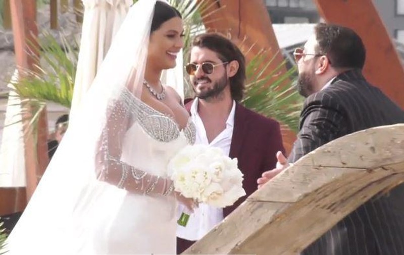 Anunțul făcut de Roxana Dobre, la câteva luni de la căsătoria cu Florin Salam. „Este foarte greu să fii soția lui”