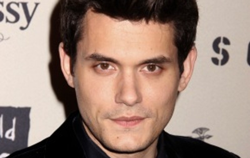 John Mayer bagă mâna în buzunar pentru Haiti