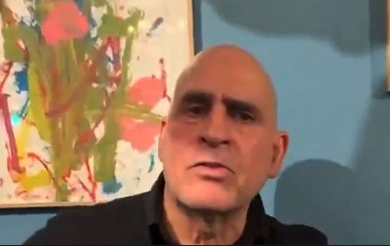 Agentul de casting acuzat că recruta fotomodele pentru Jeffrey Epstein a fost găsit mort în suburbiile Parisului
