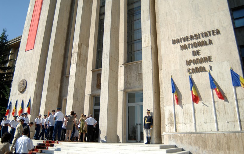 Profesor universitar, mesaj pentru ministrul apărării Vasile Dîncu: „Desființați Colegiul Național de Apărare, această pseudo-instituție de educație”